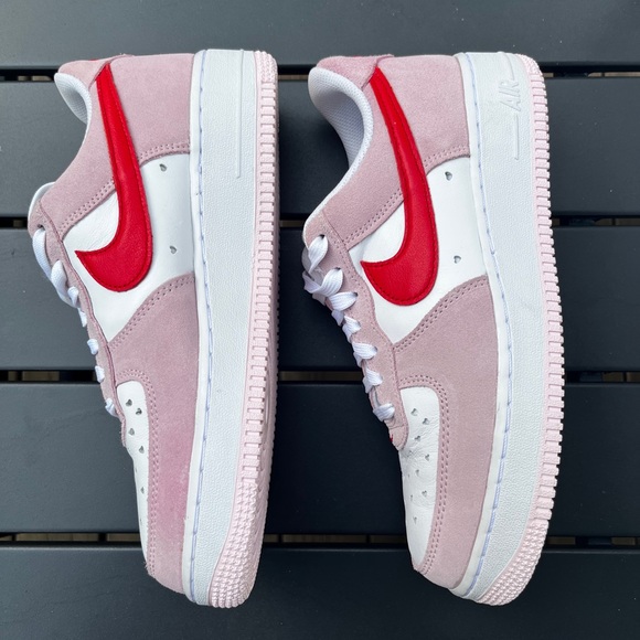 Air Force 1 Low '07 QS 'Valentine's
Day Love Letter' - Picture 7 of 7
